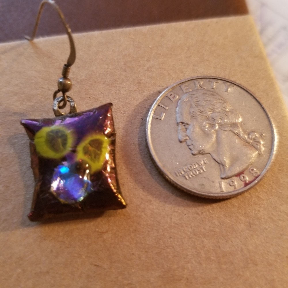 Unique dangling earrings - Picture 2 of 3